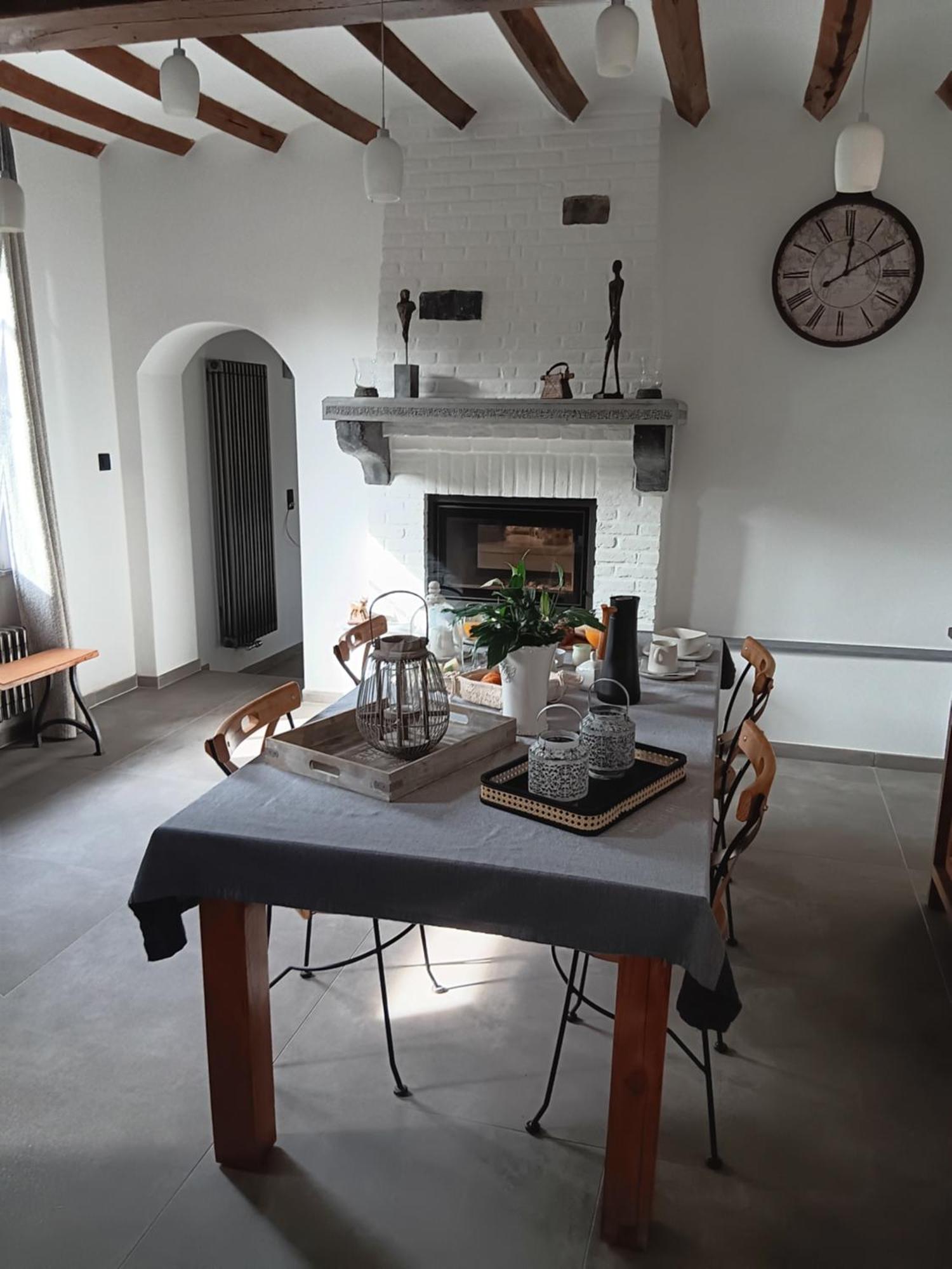 La Chambre Des Daines Binche Luaran gambar